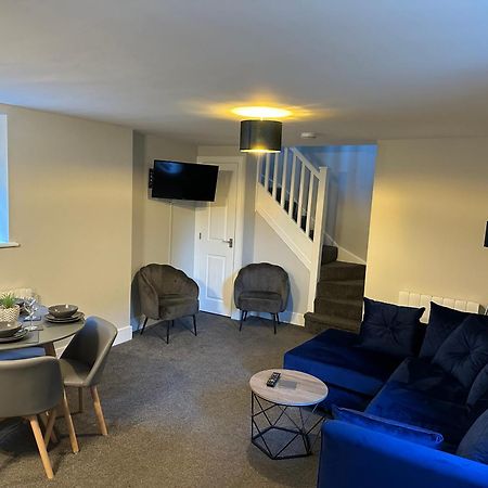 Maple House - 2 Bedroom House With Free Parking In Town By Shortstays4U King's Lynn Bagian luar foto