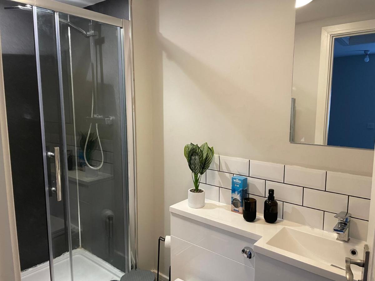 Maple House - 2 Bedroom House With Free Parking In Town By Shortstays4U King's Lynn Bagian luar foto